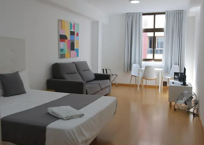 Hotel near College: Hotel Las Palmas Urban Center